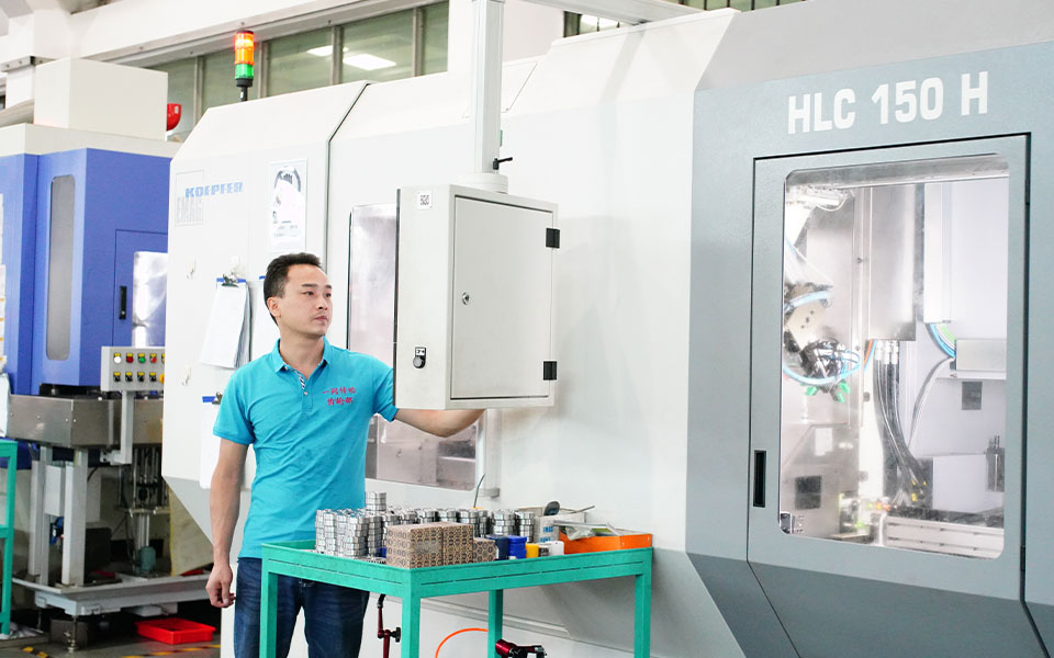 德國埃馬克·科普費爾(EMAG KOPFER) 臥式高效滾齒機